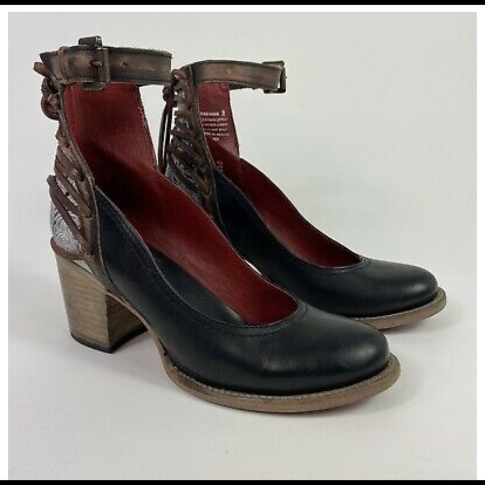 Womens Shoes